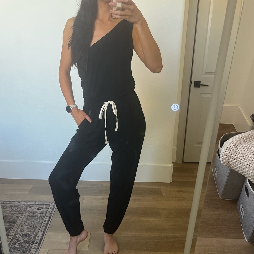 Vici Black One-Shoulder Jumpsuit